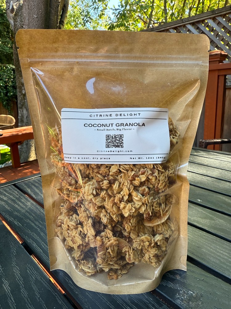 Coconut Granola pouch from Citrine Delight – front of packaging with toasted coconut flakes and granola clusters